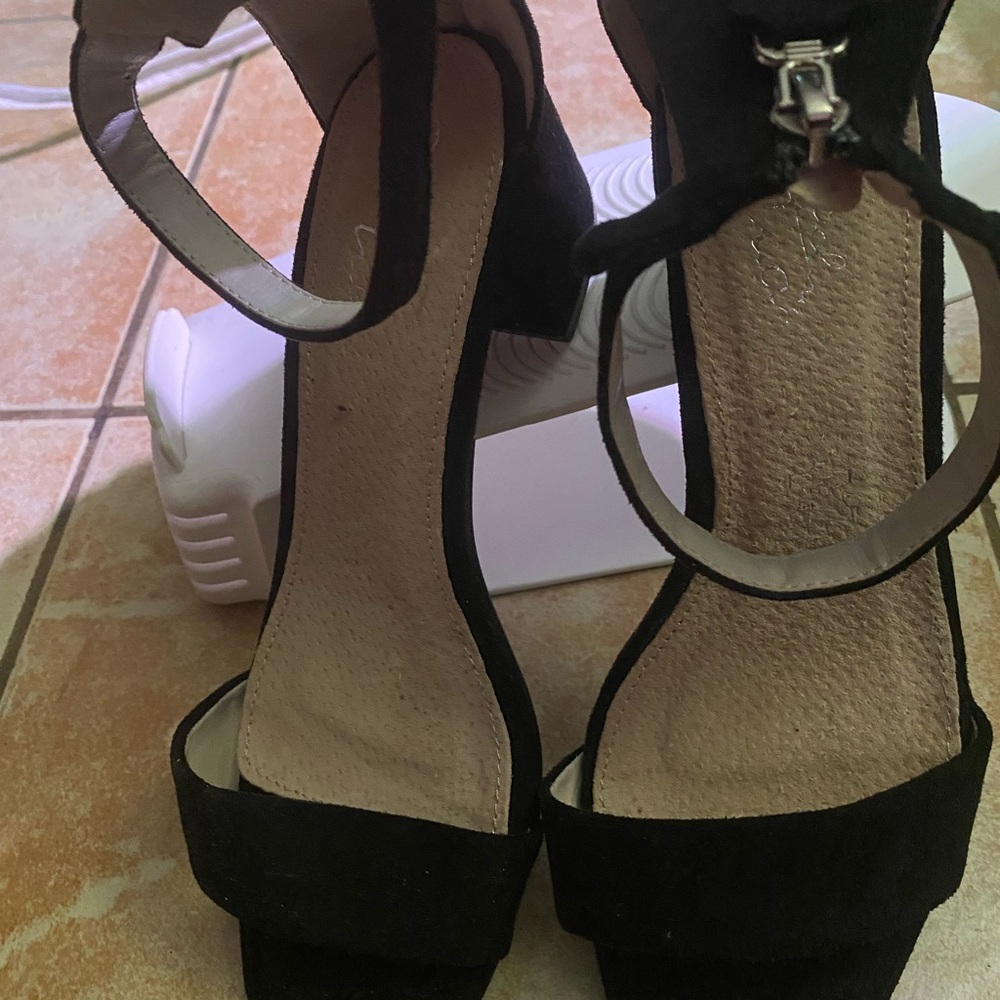 Suede anklet open toe pumps